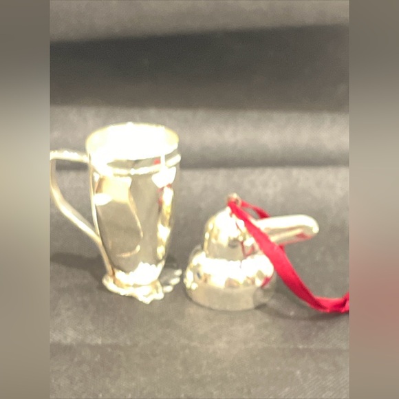 RESTORATION Hardware Stainless Steel Penguin Cocktail Shaker 4" Ornament - Picture 4 of 11